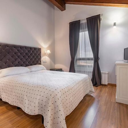 Hotel Palacio Ivan Tarin Monteagudo del Castillo ภายนอก รูปภาพ